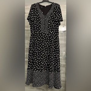 NWT Talbots - Flutter Sleeve Midi Dress